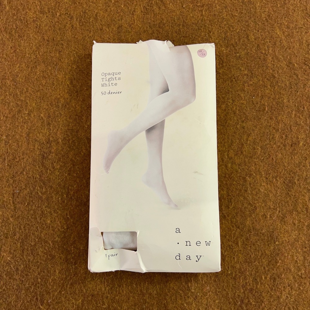 A New Day Womens 1X/2X White 50 Denier Opaque Tights NWT